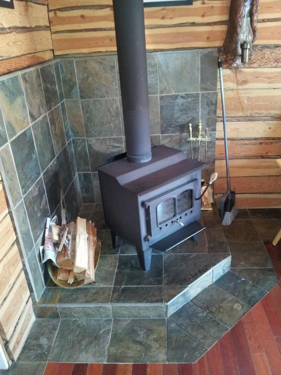 فندق Spillimacheenفي  Steamboat Mountain Chalets الغرفة الصورة