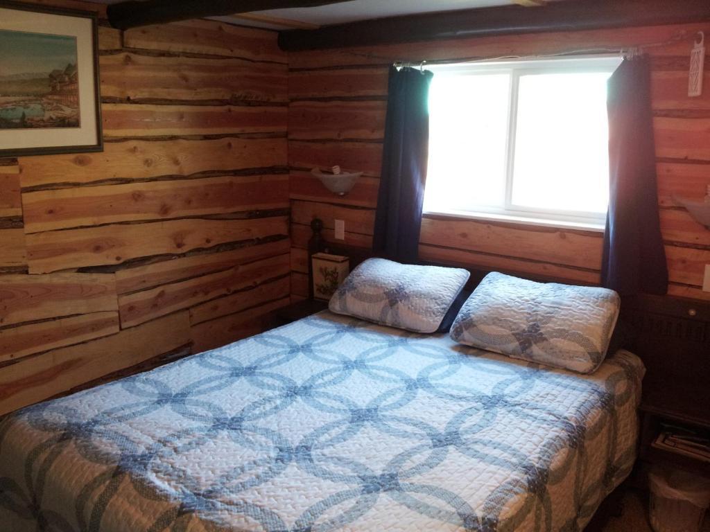 فندق Spillimacheenفي  Steamboat Mountain Chalets الغرفة الصورة