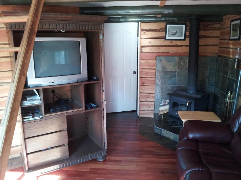 فندق Spillimacheenفي  Steamboat Mountain Chalets الغرفة الصورة