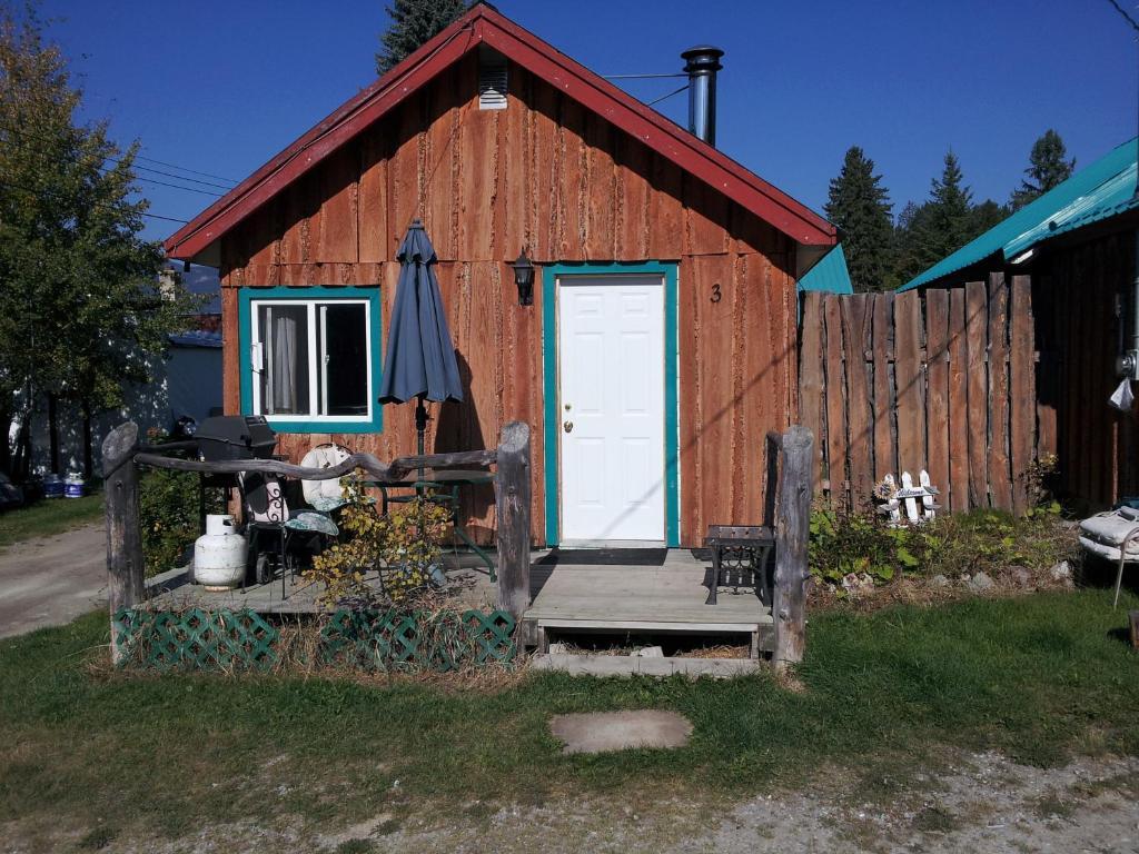 فندق Spillimacheenفي  Steamboat Mountain Chalets الغرفة الصورة