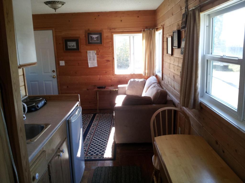 فندق Spillimacheenفي  Steamboat Mountain Chalets الغرفة الصورة