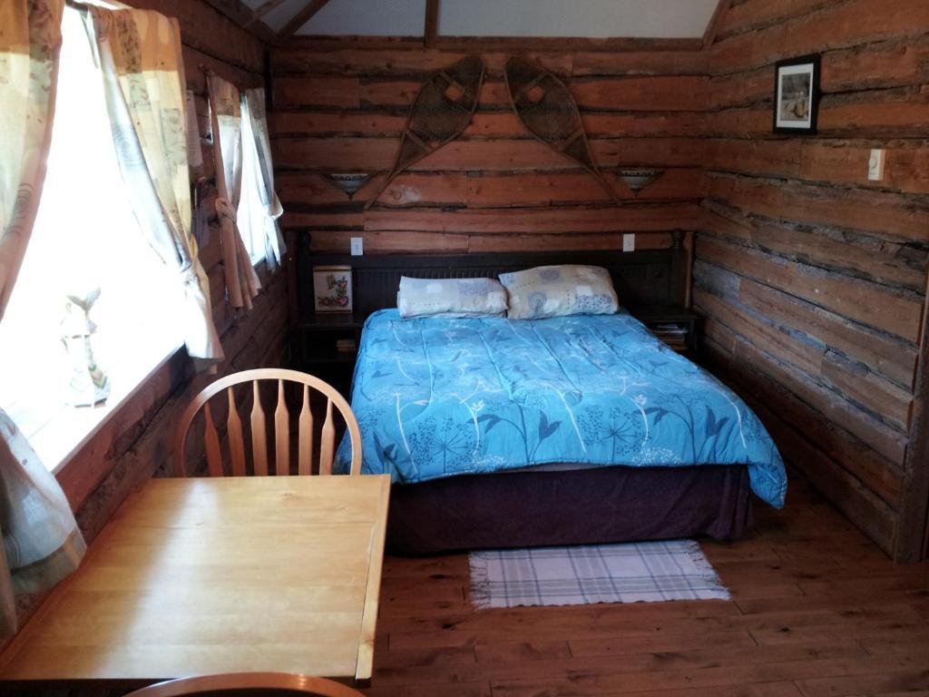 فندق Spillimacheenفي  Steamboat Mountain Chalets الغرفة الصورة