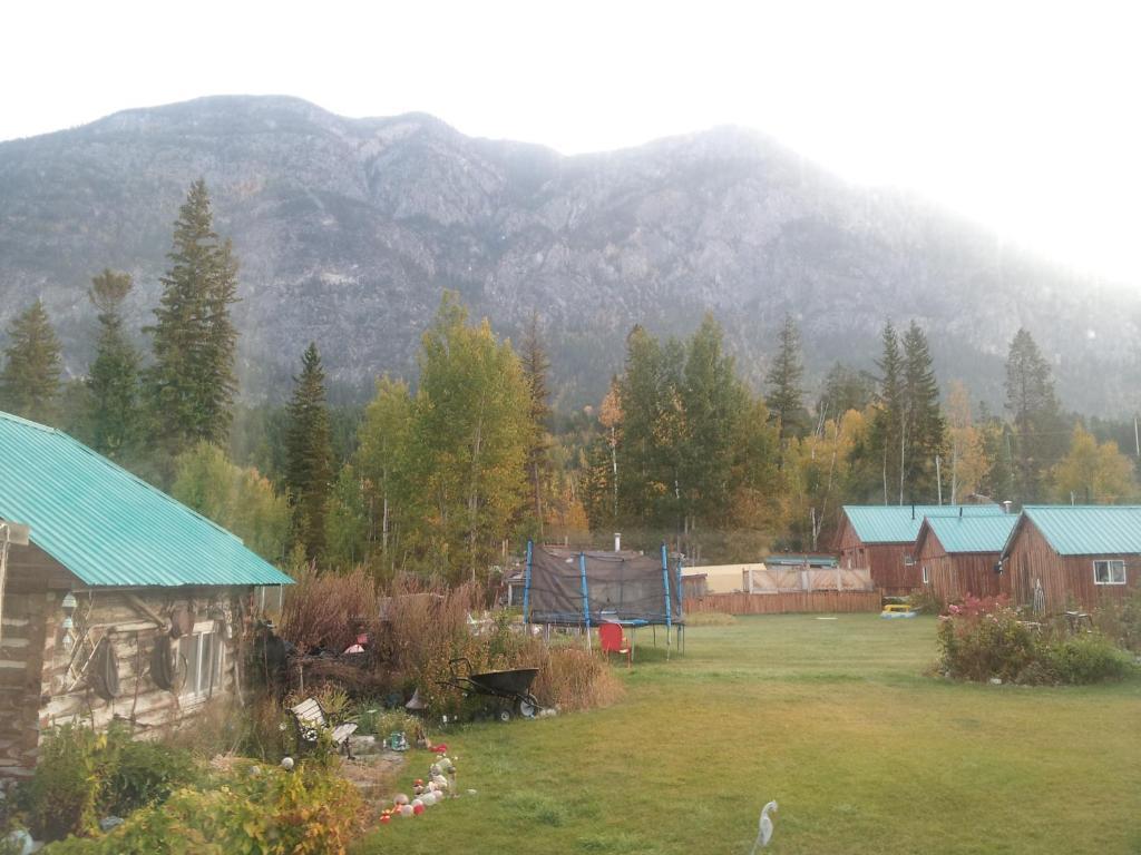 فندق Spillimacheenفي  Steamboat Mountain Chalets المظهر الخارجي الصورة